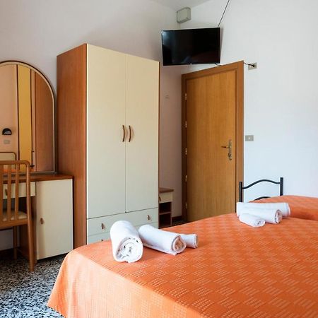 B&B Hotel Villa Nora Беллария-Иджеа-Марина Экстерьер фото