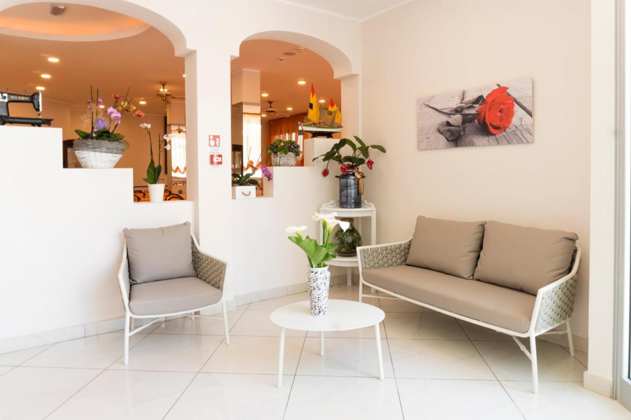B&B Hotel Villa Nora Беллария-Иджеа-Марина Экстерьер фото